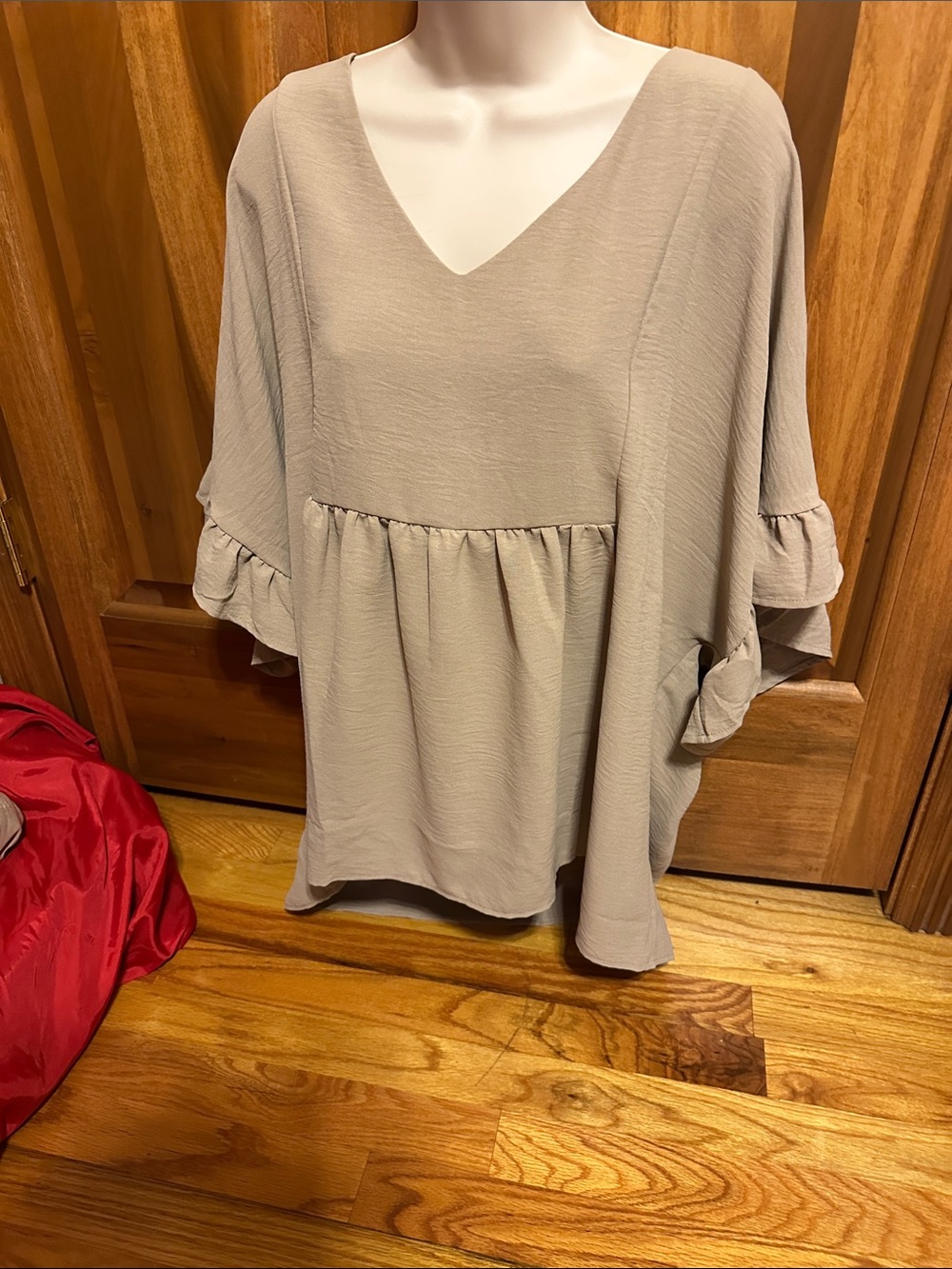ANDREE BY UNIT Taupe V-Neck Ruffle Sleeve Peplum Tunic